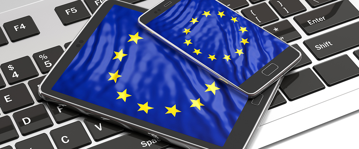 Tablet en telefoon met Europese unie vlag